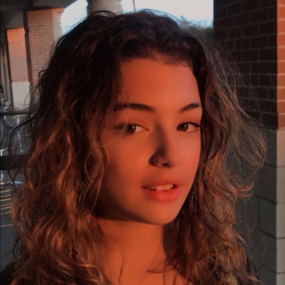 Meet your Posher, Marissa